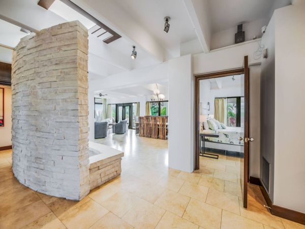Anna Maria Amazing 7 Bedroom Home with a Beautiful Pool