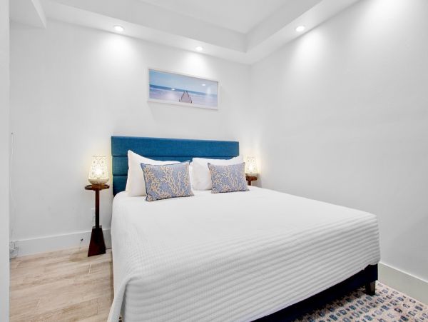 Anna Maria Island Vacation Rental - Beach Condo with Pool & Bay Access