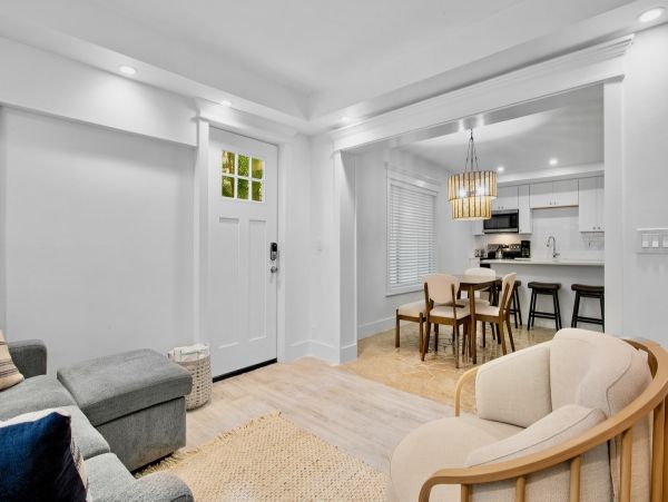 Anna Maria Island Vacation Rental - Beach Condo with Pool & Bay Access