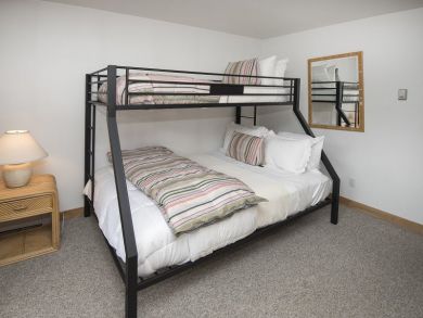 Vail Vacation Condo Sleeps Six Guests.