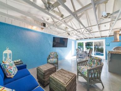 Holmes Beach Vacation Rental Sleeps Six Guests