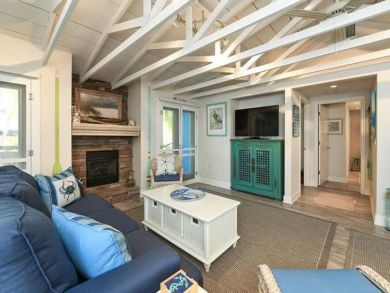 Holmes Beach Vacation Rental Sleeps Six Guests