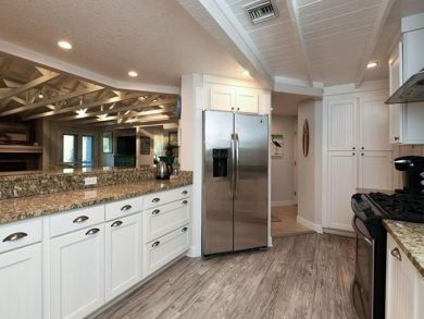 Holmes Beach Vacation Rental Sleeps Six Guests