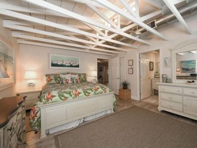 Holmes Beach Vacation Rental Sleeps Six Guests