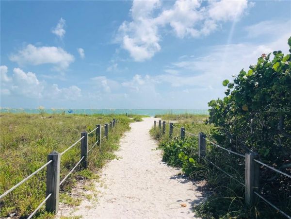 Holmes Beach Vacation Rental Pool Home Five Bedrooms