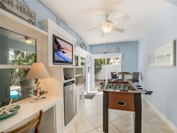 Holmes Beach Vacation Rental Pool Home Five Bedrooms