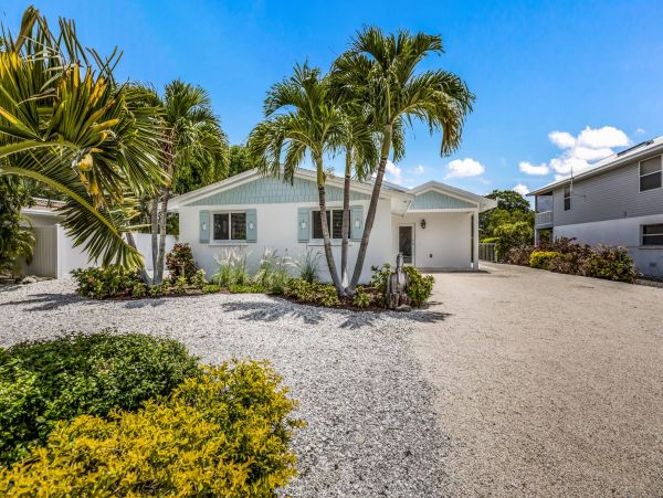 Anna Maria Vacation Rental Pool Home Sleeps Six Guests