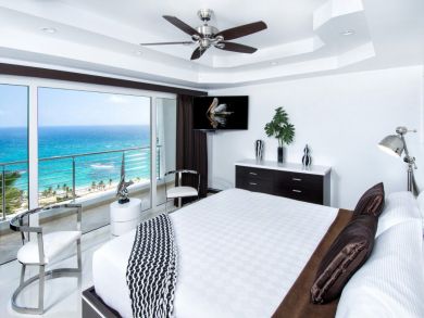 Saint Maarten Vacation Home Sleeps twelve Guests.