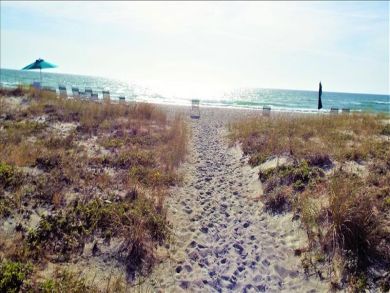 Longboat Key Vacation Condo Sleeps Six Guests.