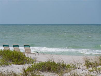 Longboat Key Vacation Condo Sleeps Six Guests.