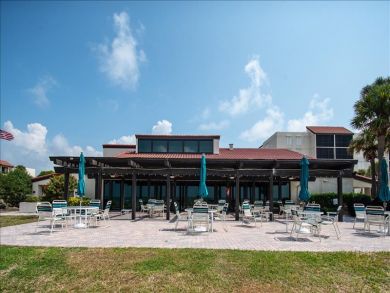 Longboat Key Vacation Condo Sleeps Six Guests.