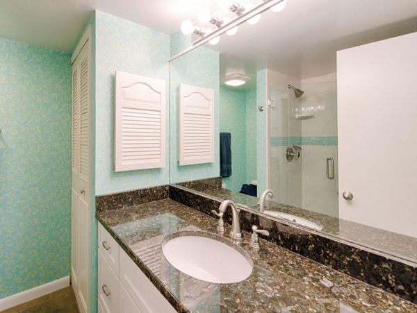Newly Renovated Two Bedroom Condo with Amazing Location