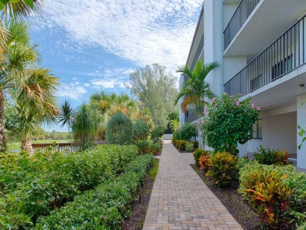 Newly Renovated Two Bedroom Condo with Amazing Location