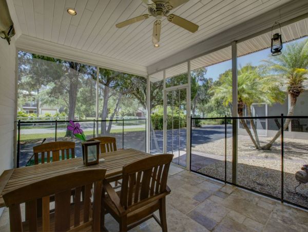 Longboat Key Vacation Condo Sleeps Six Guests.