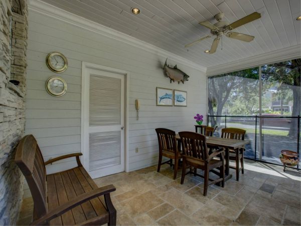 Longboat Key Vacation Condo Sleeps Six Guests.