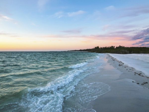 Longboat Key Vacation Condo Sleeps Six Guests.