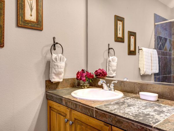 Very Convenient location short walk to Main Street and slope