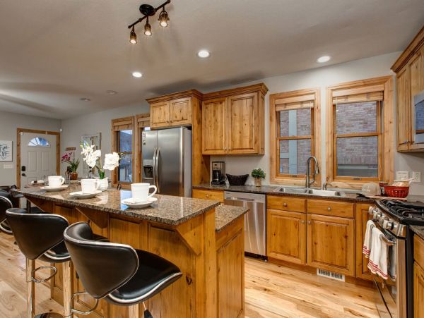 Very Convenient location short walk to Main Street and slope
