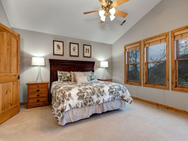 Very Convenient location short walk to Main Street and slope