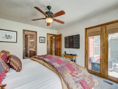 Four Bedroom Vacation Home in Park City with Beautiful View & Walk to Lift