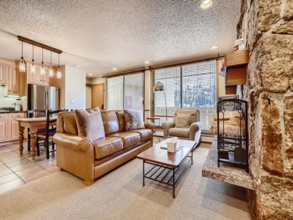 Vail Vacation Condo Sleeps Six Guests Luxury