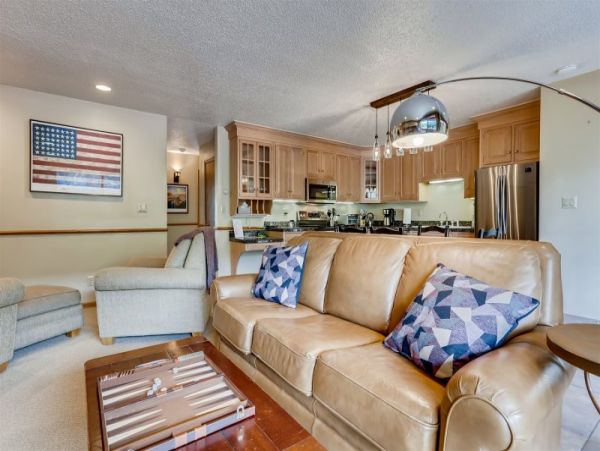 Vail Vacation Condo Sleeps Six Guests Luxury