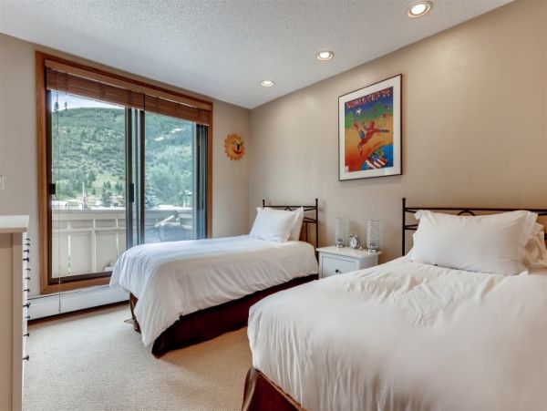 Vail Vacation Condo Sleeps Six Guests Luxury