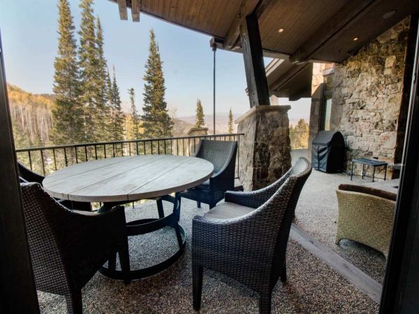 Elegant Luxury Park City Estate Home A Mixture of Fashion & Function