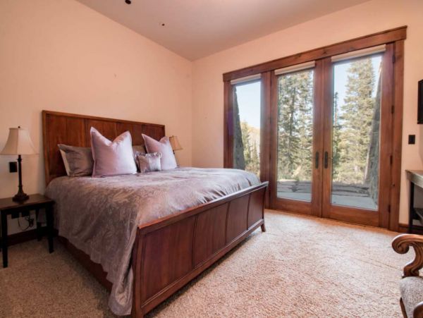 Elegant Luxury Park City Estate Home A Mixture of Fashion & Function