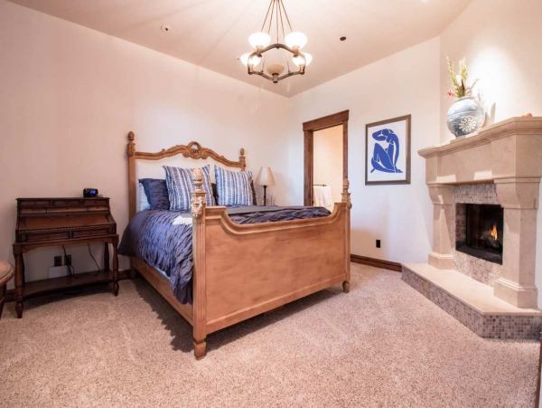 Elegant Luxury Park City Estate Home A Mixture of Fashion & Function