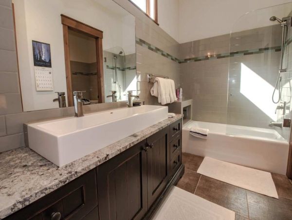 Elegant Luxury Park City Estate Home A Mixture of Fashion & Function