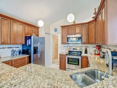 Canal Front 3 Bedrooms Vacation Home Sleeps 6 in Cape Coral