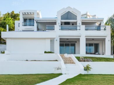 Saint Martin Bay Front 5 Bedroom Rental Home with Pool