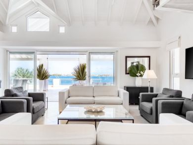 Saint Martin Bay Front 5 Bedroom Rental Home with Pool