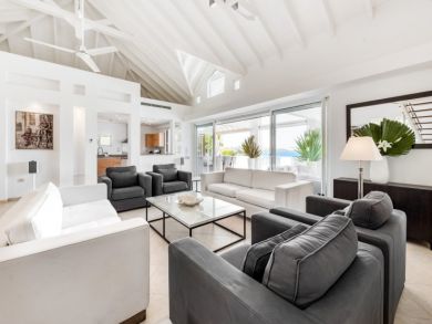 Saint Martin Bay Front 5 Bedroom Rental Home with Pool