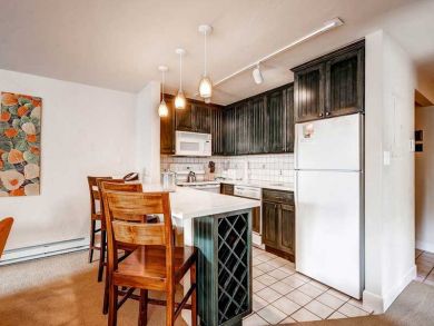 Vail Three Bedroom Vacation Condo Rental Sleeps Eight Guests