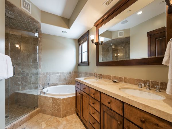 Lovely Vacation Rental with 3 Bedrooms & Private Spa