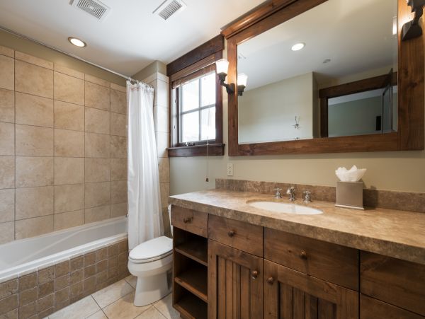 Lovely Vacation Rental with 3 Bedrooms & Private Spa