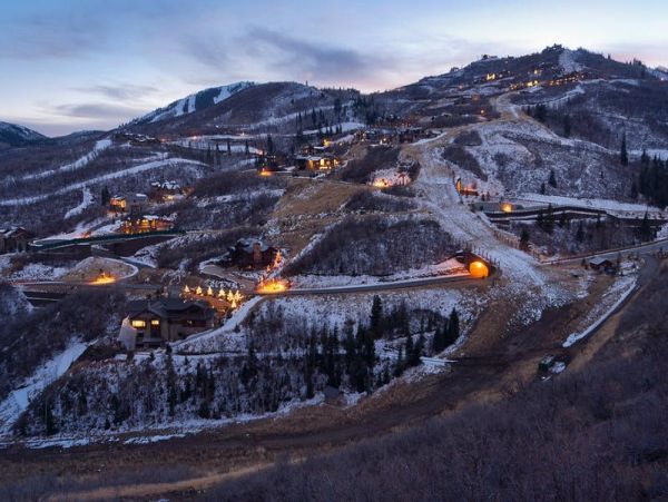 Luxury Utah Five Bedroom Vacation Townhome Sleeps 12 Guests
