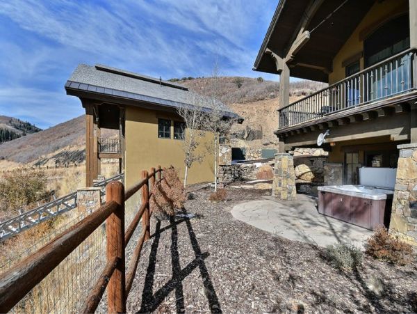 Luxury Utah Five Bedroom Vacation Townhome Sleeps 12 Guests