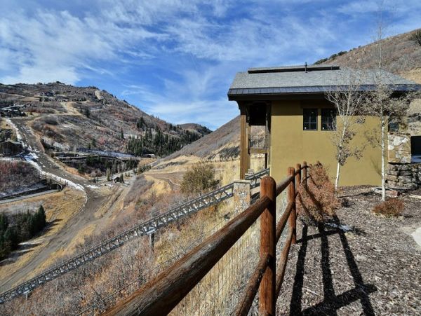 Luxury Utah Five Bedroom Vacation Townhome Sleeps 12 Guests