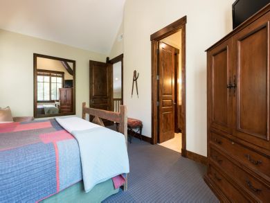 Mid Mountain PArk City ski in ski out cottage Mid Mountain PArk City ski in ski out cottage