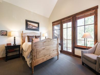 Mid Mountain PArk City ski in ski out cottage Mid Mountain PArk City ski in ski out cottage