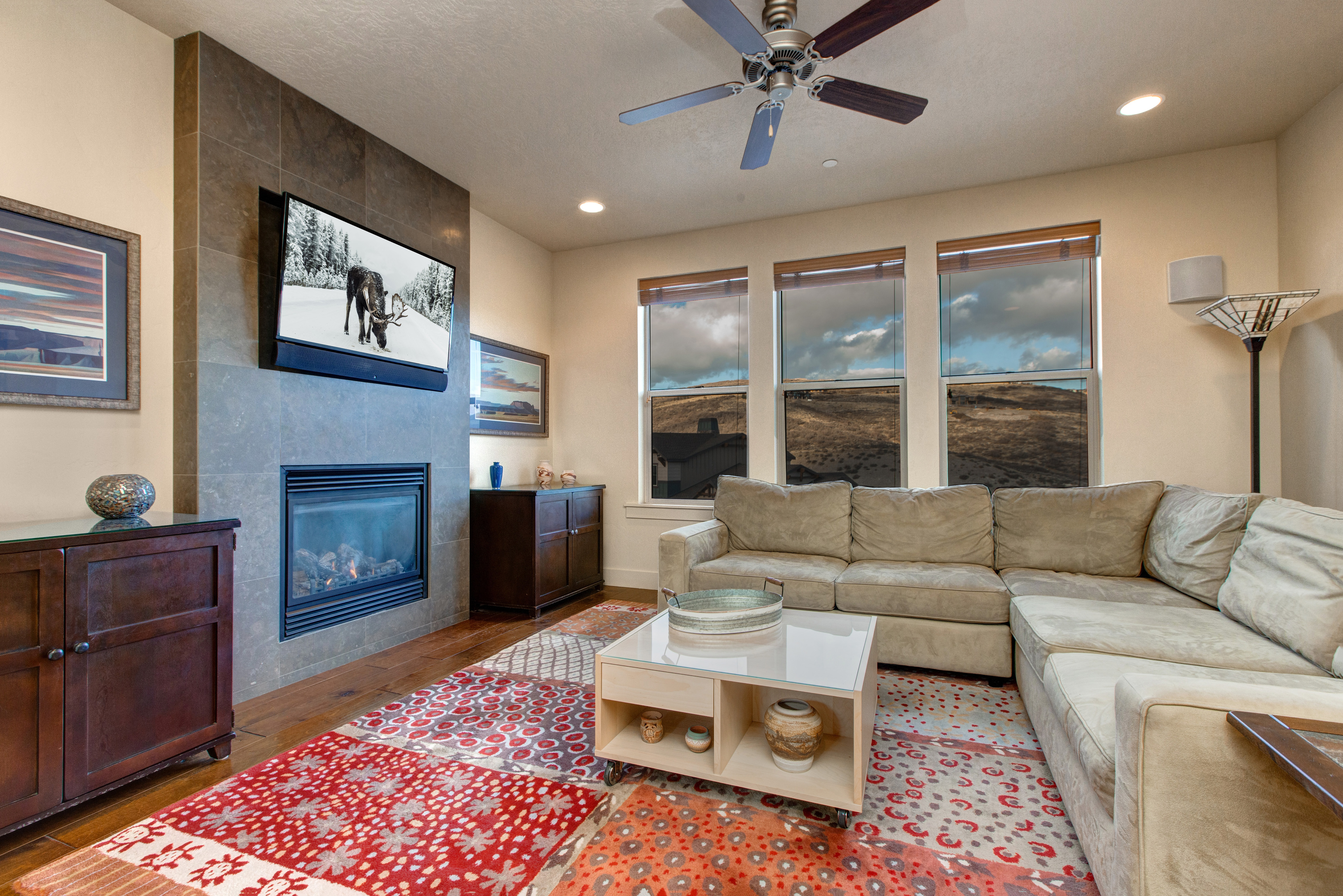 Beautiful 4 Bedroom Townhome with Stunning Views
