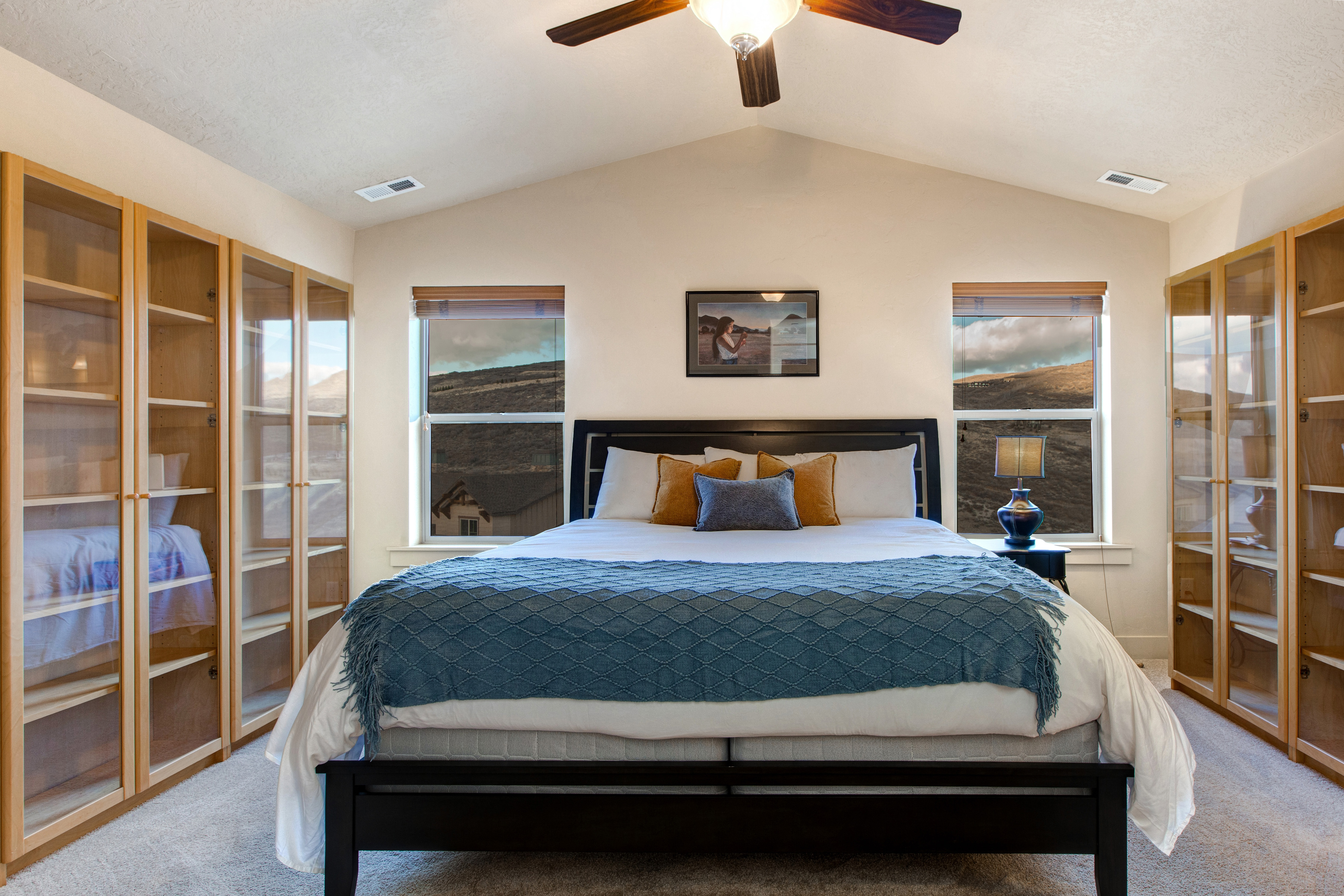 Beautiful 4 Bedroom Townhome with Stunning Views