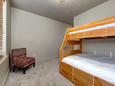 Beautiful 4 Bedroom Townhome with Stunning Views