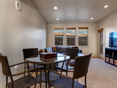 Beautiful 4 Bedroom Townhome with Stunning Views