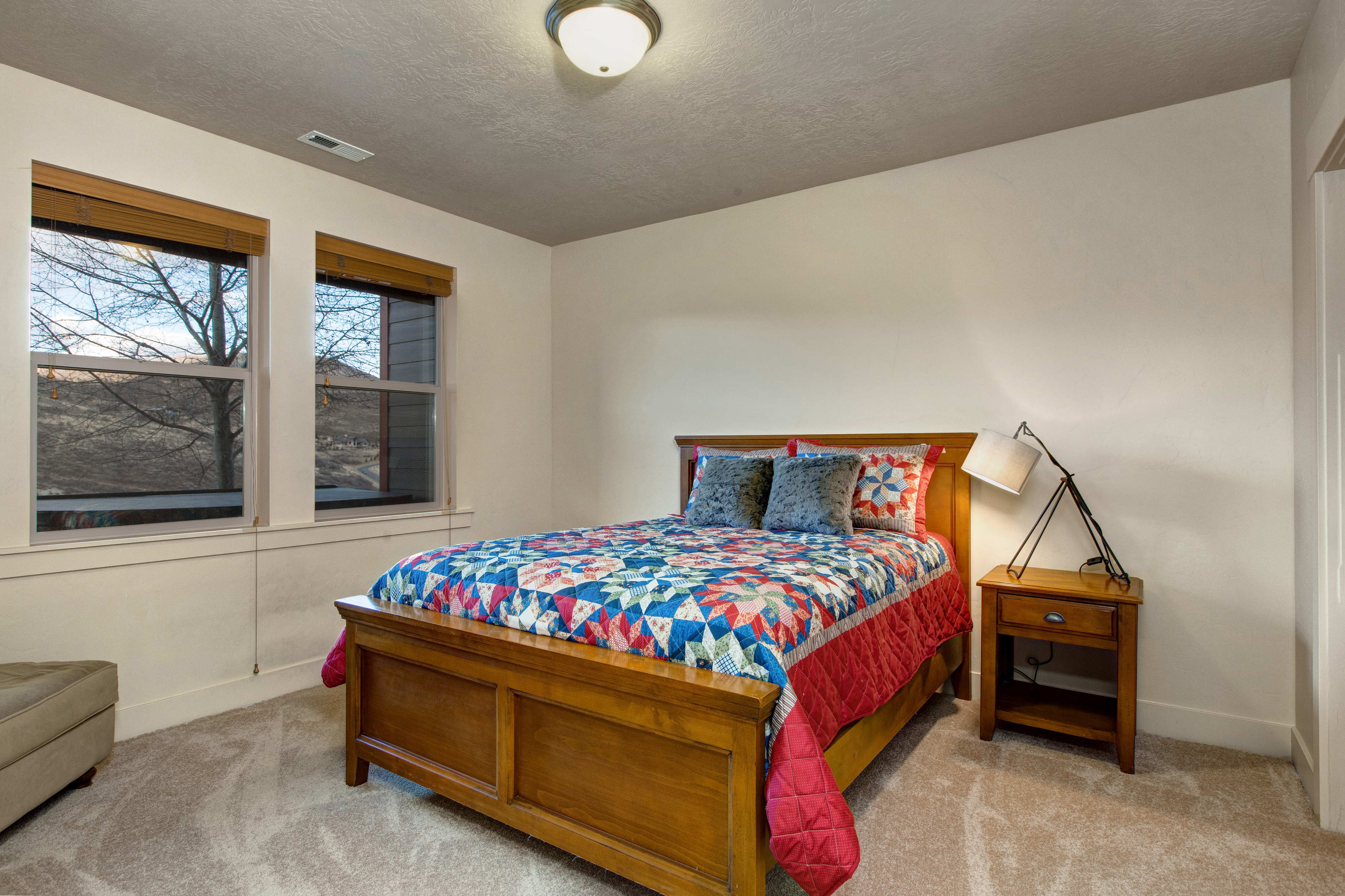 Beautiful 4 Bedroom Townhome with Stunning Views