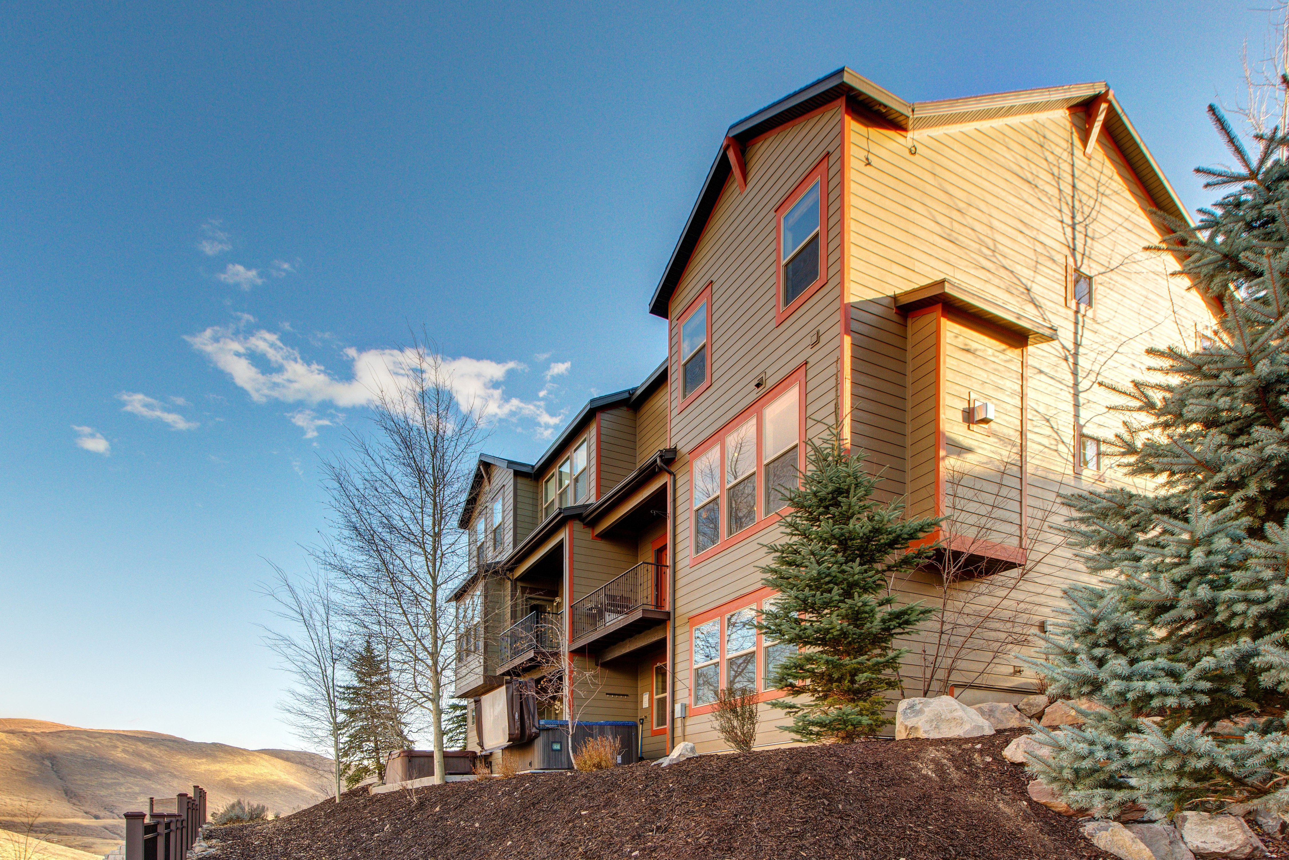 Beautiful 4 Bedroom Townhome with Stunning Views