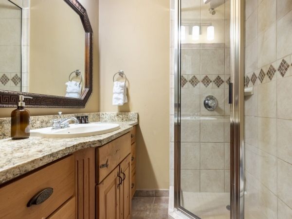 Breckenridge Ski  Vacation Home Sleeps Sixteen Guests